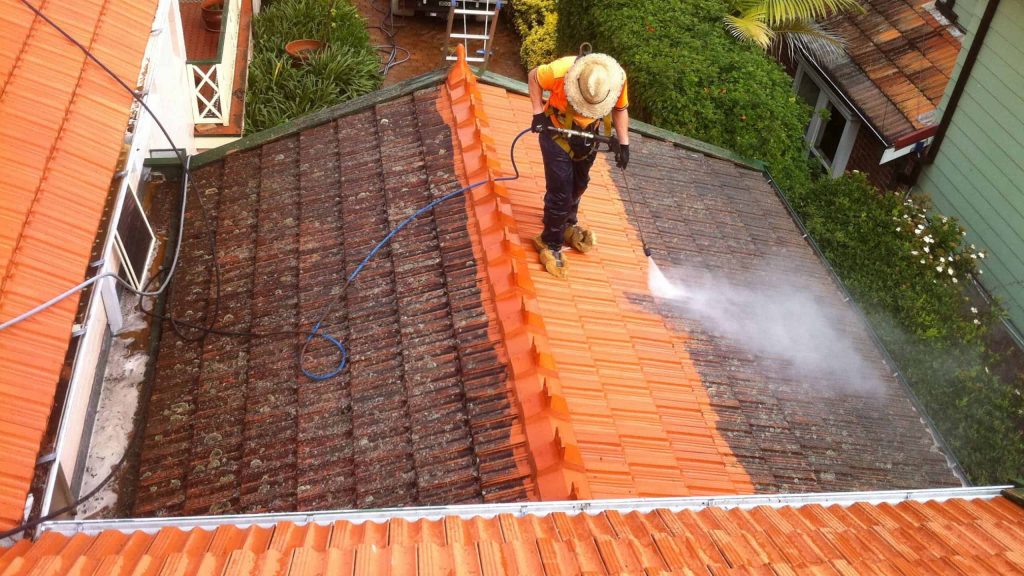 5 Reasons why your roof needs regular cleaning and maintenance